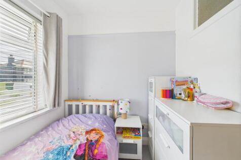 CAM02089G0-PR0546...