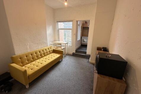 1 Bedroom House in S70 4SE