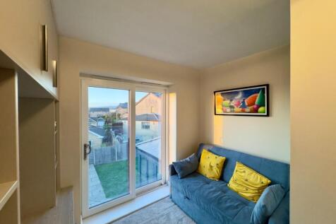 Bedroom 4 Photo 1, Clockhouse Grove, Burnley, 5 Be