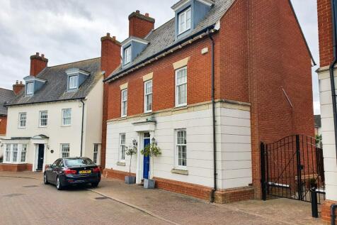 5 Bedroom Detached in CM1 6BF