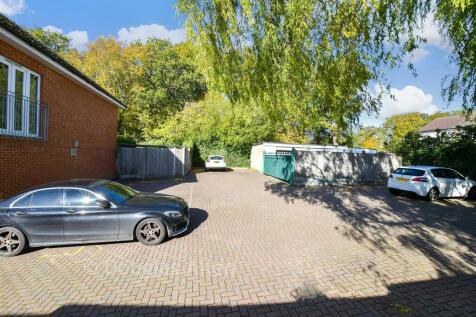 Driveway/Parking