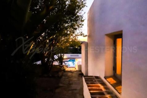 Almancil Fully Renovated 5 Bed Villa For Sale (13)