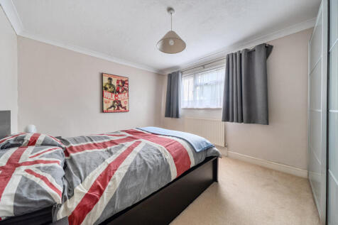 1389022-3-69400aa...