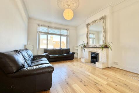 2 Bedroom Maisonette - Family rental