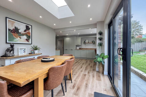 Kitchen/Dining ro...