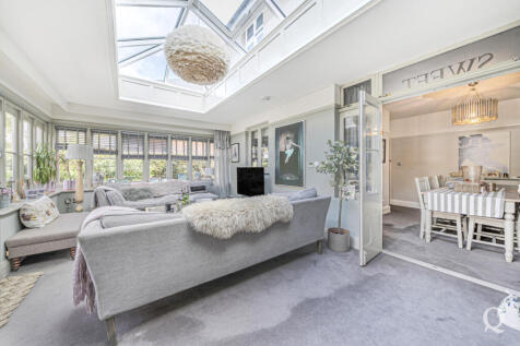 f51cb8bb-4680-412...