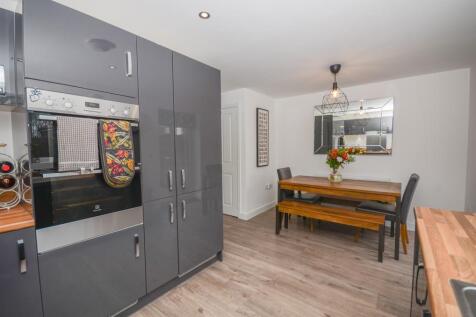 kitchen-diner pic 2.jpg