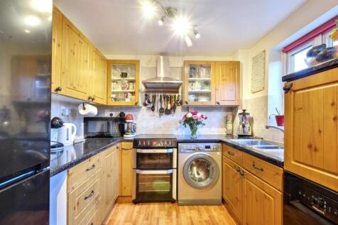 Kitchen_2.jpeg