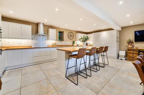 5 Reindeer Court, Potterspury