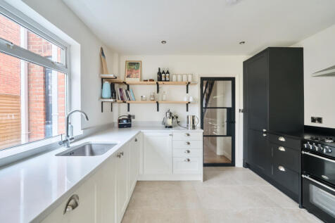 1332077-9-6890d50...