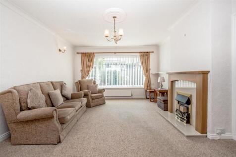 Dining / Living Room: