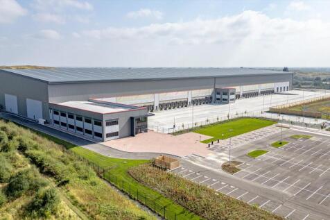 Distribution Warehouse to rent in thorne