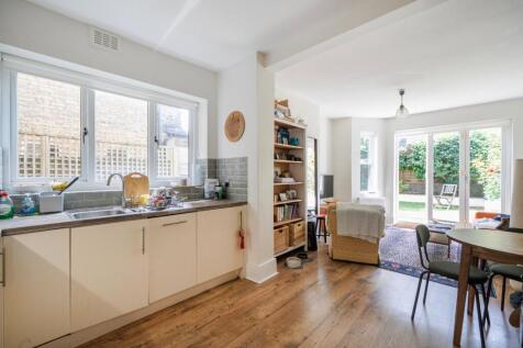 Kitchen / Living