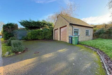 Double Garage & Parking