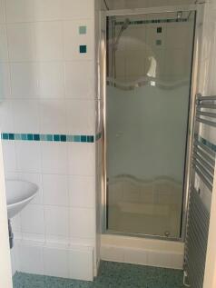 11 webbington ensuite.jpg