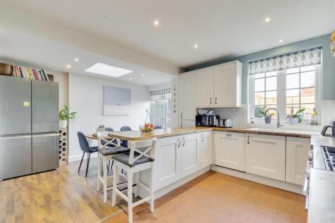 Pixmore Way 88-21.jpg