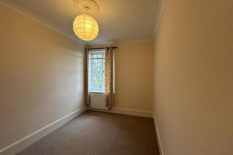 WhatsApp Image 2025-12-04 at 13.12.28 (5).jpeg