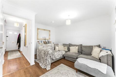 No Deposit Option Available For Tenants. A lovely two bedroom house situated in a pleasant residential square, moments from the Olympic Park and the fashionable Victoria Park Village with its green op