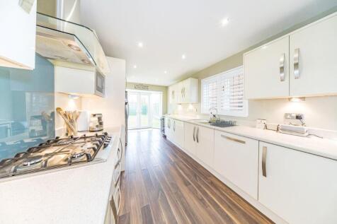 7 Beech Meadows kitchen 2.jpg
