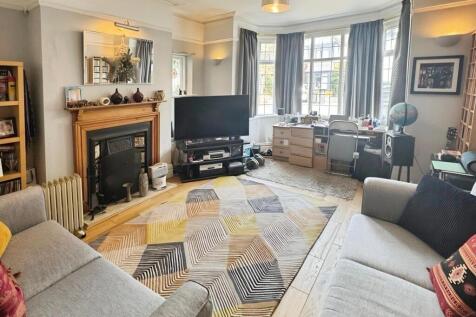 Front Lounge