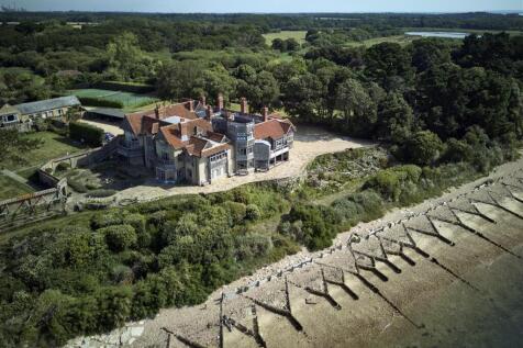 Drone shot Lepe House.jpeg