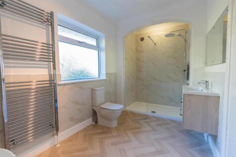 Pavings, Roundham Gardens, Paignton - Photograph 5