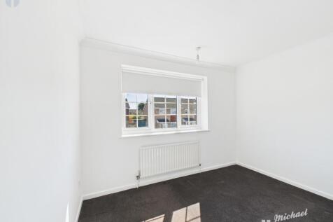 CAM03218G0-PR0592-STILL016