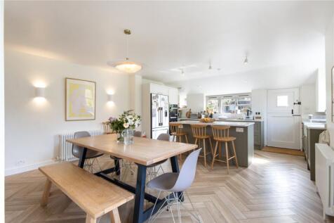 Kitchen/Breakfast Rm