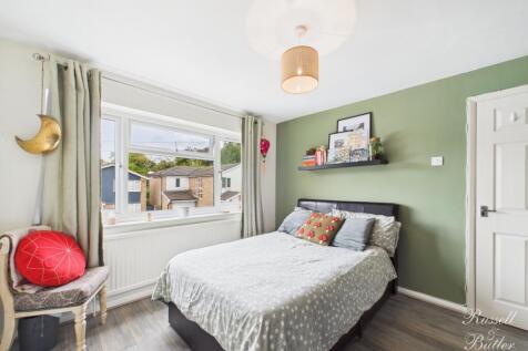 CAM01995G0-PR0354-STILL021