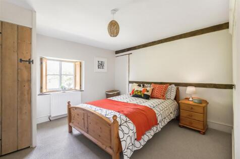 Lower End Farmhouse, 10 High Street South, Tiffiel