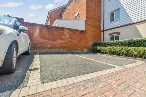 Driveway/Parking