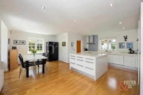 The Droveway, 22A-018.JPG