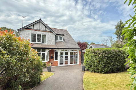 3/4 bed Semi detached house