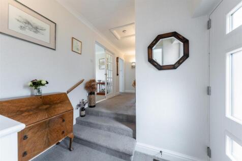 9 Orchard Dene-031.jpg