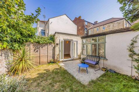 Flat 2, 26 Granada Road, Southsea-Small-PorticoMar