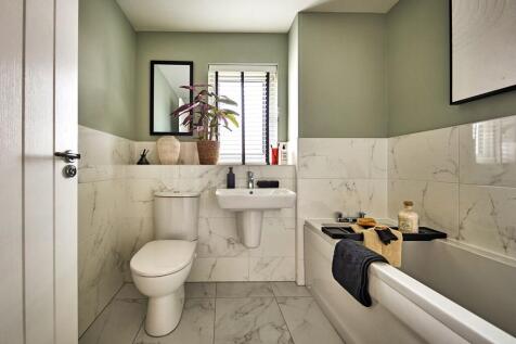 Contemporary family bathroom