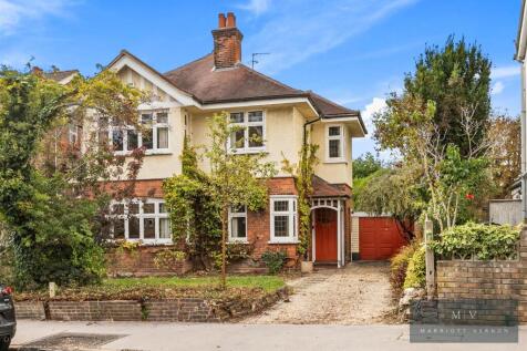 Birdhurst Road 46 MV-18.jpg