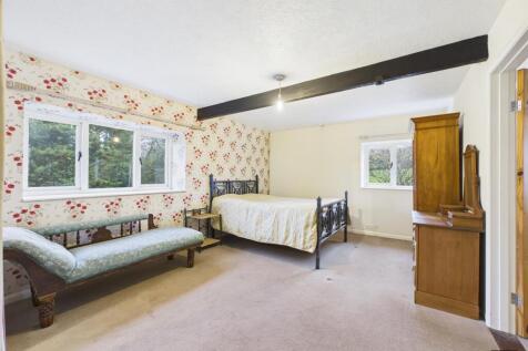 CAM02887G0-PR0598-STILL028.jpg