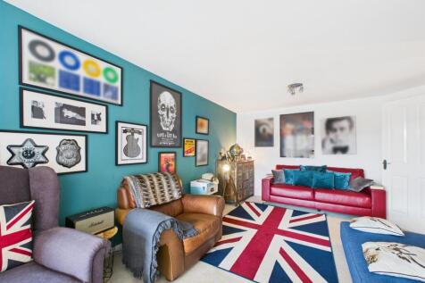 lounge 3.jpg