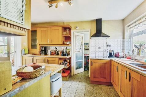 2nd view KITCHEN.jpg