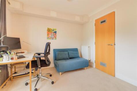 Bedroom (2)