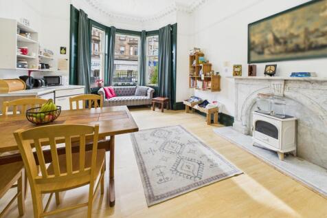 CAM03185G0-PR0122-STILL008