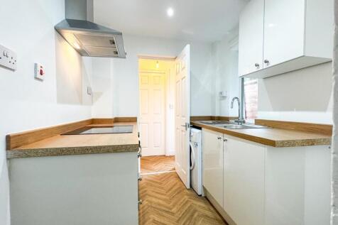 ***THREE BED FAMILY HOME, NEAR SCHOOLS AND PARKS*** Available now on an unfurnished basis, this three bed mid terraced property is perfectly suited to small families or professional couples. Comprisin