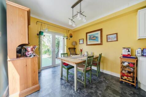 1294907-27-682751718b63e-ARW .jpg