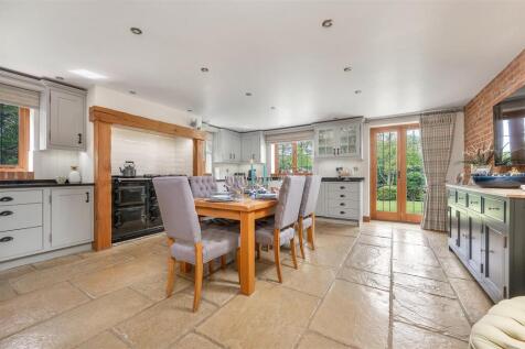 August Lodge PH-41.jpg