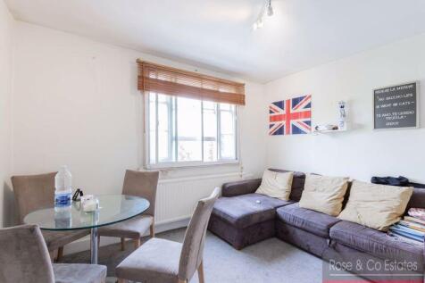 Available 25th September. Entire top floor 3 bedroom flat 2 bathroom ( 1 en-suite shower ) flat with HMO licence. Close to Maida Vale, St John's Wood & Regents Park. Viewing via sole agent Rose & Co E