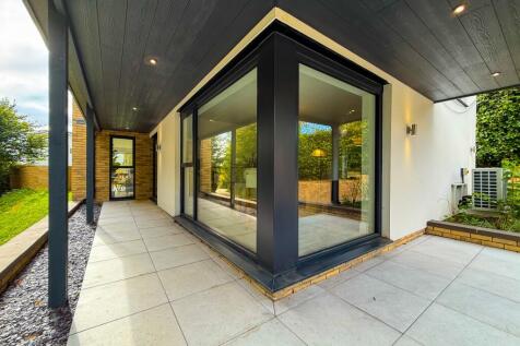 Award-winning Media team on EVERY Listing_65