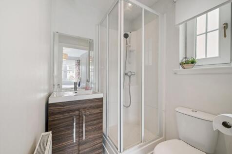 Bedroom One En Suite