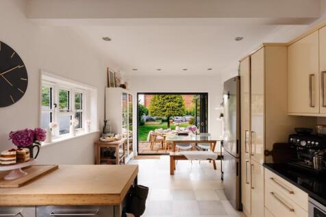 Kitchen/Dinig