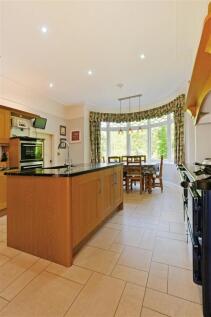 8 bed, 5 bath Detached in Sheffield - Photo 53